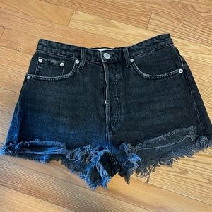Zara Jean Short - Black - Size 6